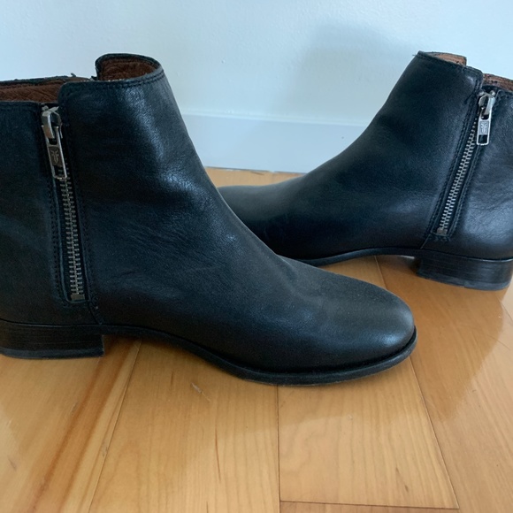 Frye Black Carly Double Zip Ankle Boot Full-Grain Leather Bootie Size 7.5B - Picture 5 of 6